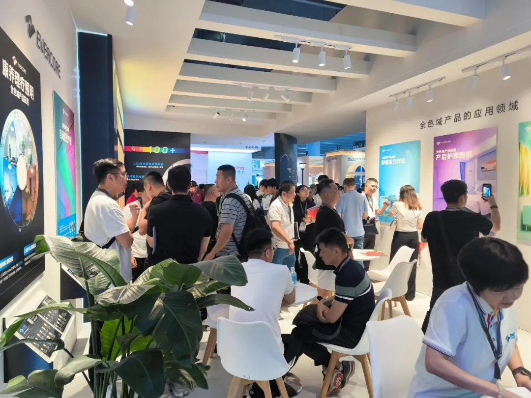 Carrying the first RGBCW-COB "Explosive Field" Light Asia Exhibition, Zhonghao Optoelectro Evercore·GILE | The color of the civic color will not end