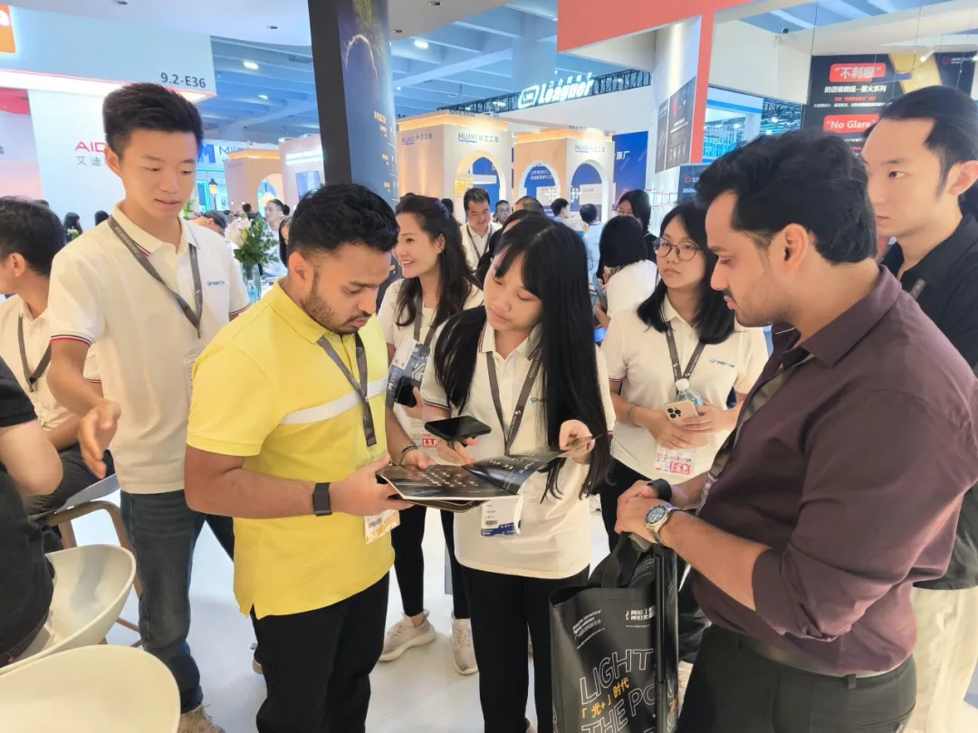 Carrying the first RGBCW-COB "Explosive Field" Light Asia Exhibition, Zhonghao Optoelectro Evercore·GILE | The color of the civic color will not end