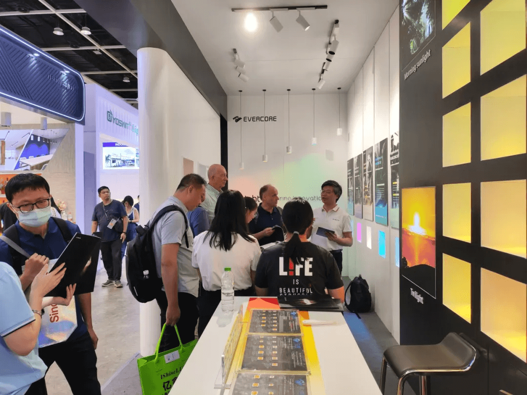 Gathering in HongKong International Lighting Fair (Autumn Edition) look back