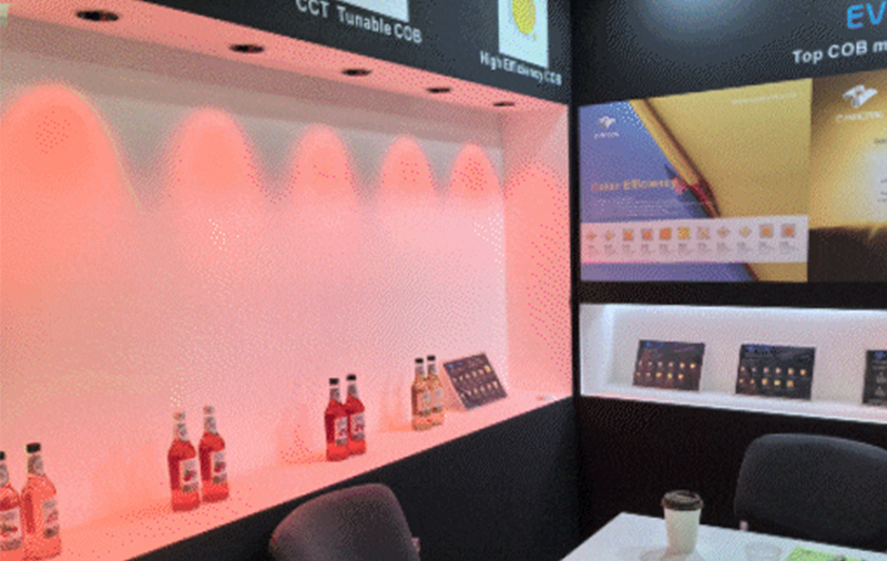 Take another step to the world | Moscow exhibition review